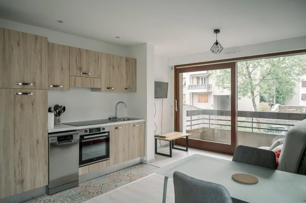 Studio Bompard 1 Coeur De Ville Rodez, Parking Prive フランス